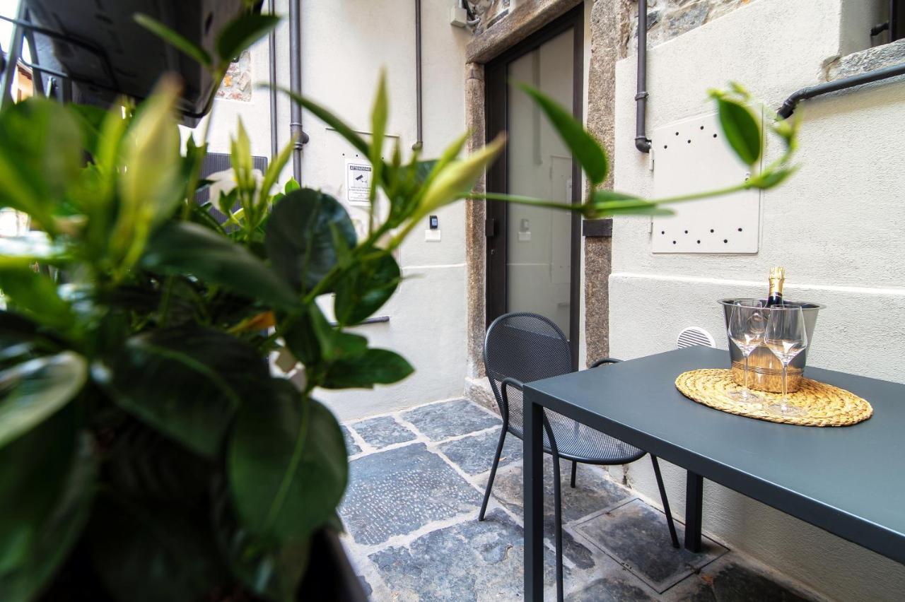 Suite Lo Storico - The House Of Travelers Комо Экстерьер фото